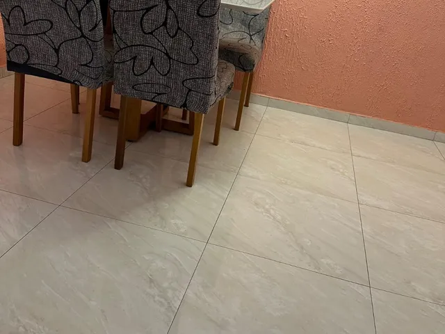 Apartamento 2 quartos e 1 banheiro, à venda, no bairro Jardim Helena em Carapicuíba