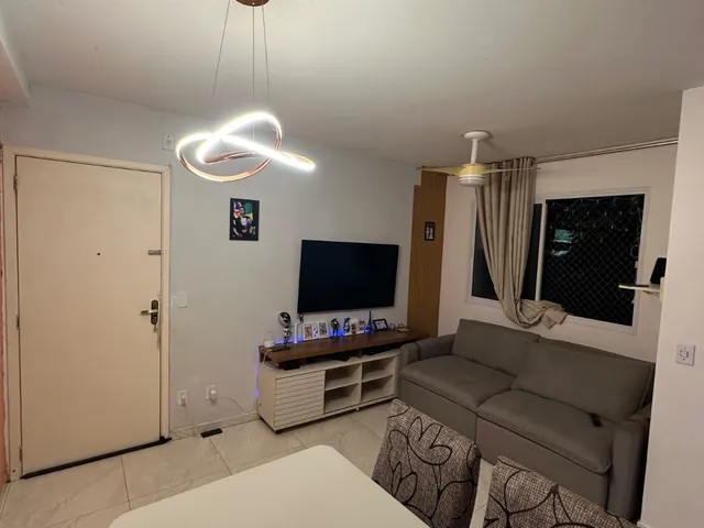 Apartamento 2 quartos e 1 banheiro, à venda, no bairro Jardim Helena em Carapicuíba