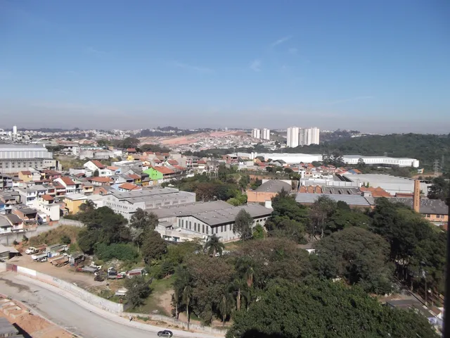 Apartamento 2 quartos e 1 banheiro, à venda, no bairro Vila Santa Terezinha em Carapicuíba