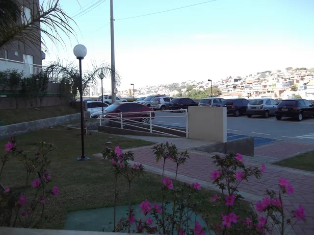 Apartamento 2 quartos e 1 banheiro, à venda, no bairro Vila Santa Terezinha em Carapicuíba