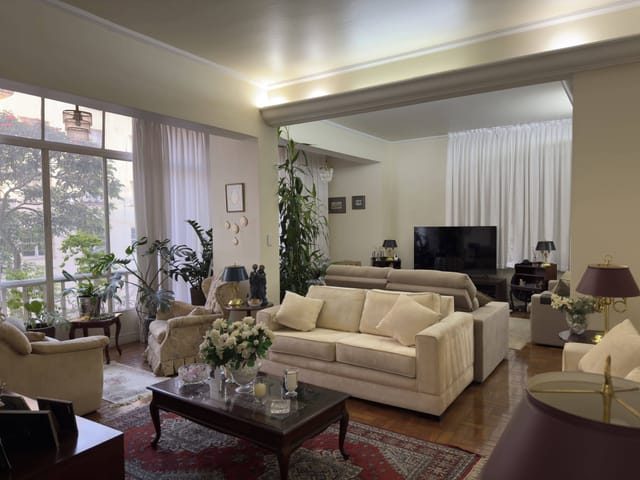 Apartamento com 220m² 4 quartos e 3 banheiros, à venda, no bairro Higienópolis em São Paulo