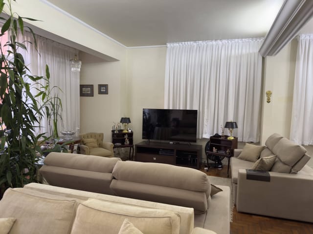 Apartamento com 220m² 4 quartos e 3 banheiros, à venda, no bairro Higienópolis em São Paulo
