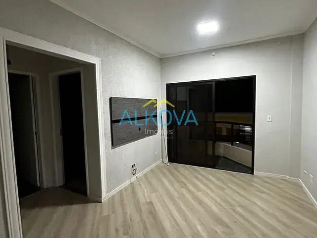 Apartamento 2 quartos e 2 banheiros, à venda ou para alugar, no bairro Santana em São José dos Campos
