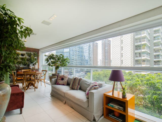 Apartamento com 600m² 4 quartos e 5 banheiros, à venda, no bairro Itaim Bibi em São Paulo