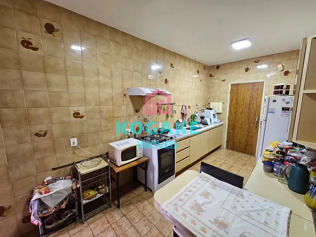 Apartamento 3 quartos e 1 banheiro, à venda, no bairro Vila Adyana em São José dos Campos