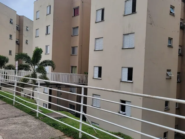 Apartamento 2 quartos e 1 banheiro, à venda, no bairro Jardim Arco-Íris em Cotia
