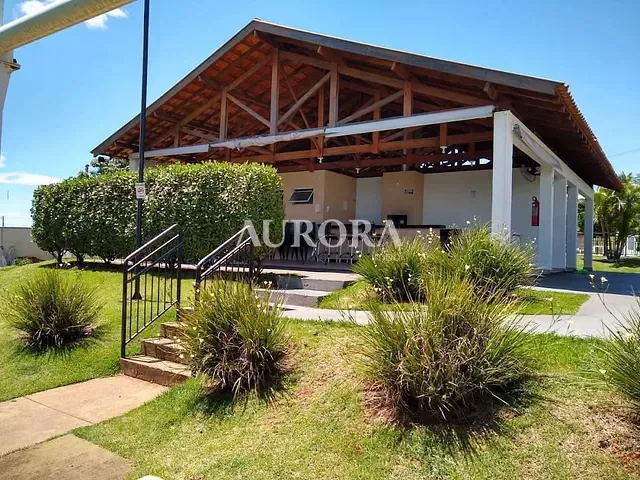 Apartamento com 65m² 2 quartos e 1 banheiro, à venda, no bairro Ouro Verde em Londrina
