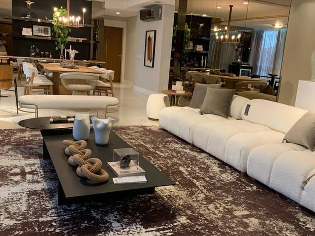 Apartamento com 346m² 3 quartos e 4 banheiros, à venda, no bairro Vila Real em Balneário Camboriú