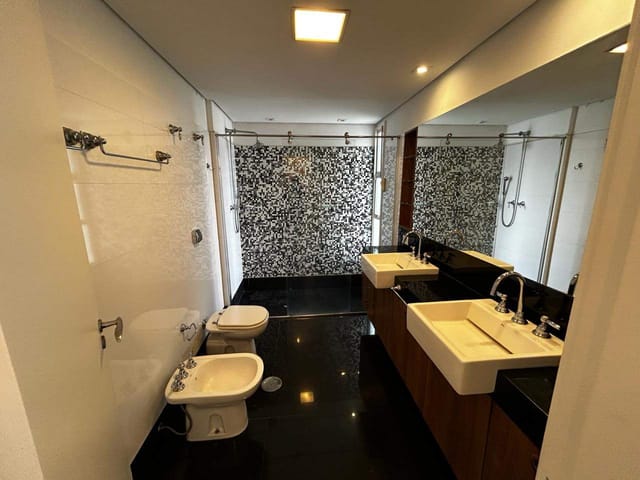 Apartamento com 190m² 3 quartos e 3 banheiros, à venda, no bairro Itaim Bibi em São Paulo