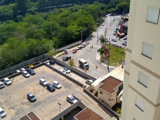 Apartamento 2 quartos e 2 banheiros, à venda, no bairro Jardim Tupanci em Barueri