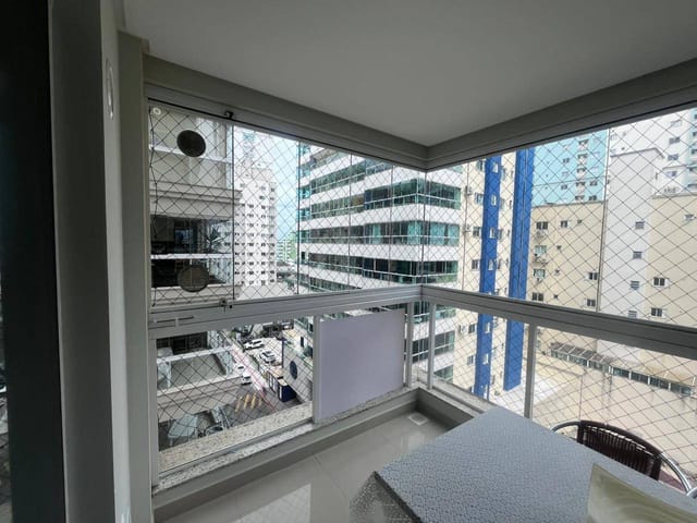 Apartamento com 230m² 3 quartos e 4 banheiros, à venda, no bairro Meia Praia em Itapema