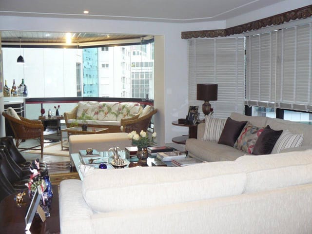 Apartamento com 182m² 4 quartos e 4 banheiros, à venda, no bairro Itaim Bibi em São Paulo