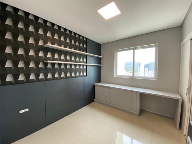 Apartamento com 133m² 3 quartos e 4 banheiros, à venda, no bairro Pioneiros em Balneário Camboriú