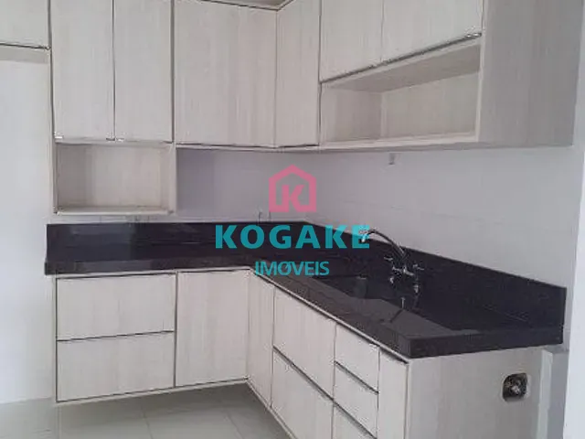 Apartamento com 93m² 3 quartos e 2 banheiros, à venda ou para alugar, no bairro Centro em Jacareí