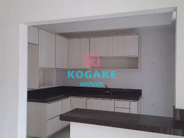 Apartamento com 93m² 3 quartos e 2 banheiros, à venda ou para alugar, no bairro Centro em Jacareí