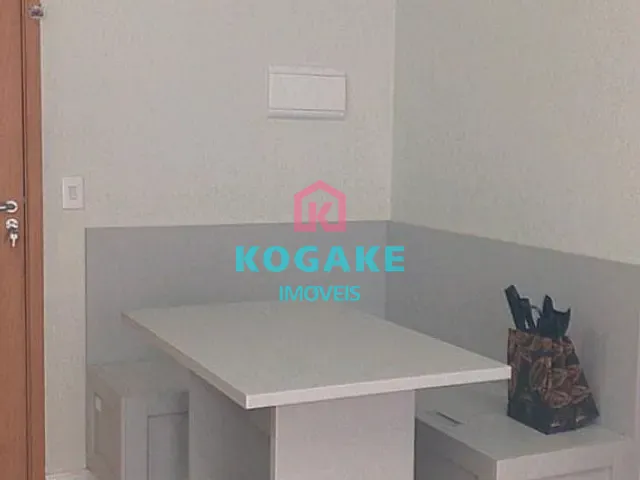 Apartamento 2 quartos e 1 banheiro, à venda, no bairro Parque Santo Antônio em Jacareí