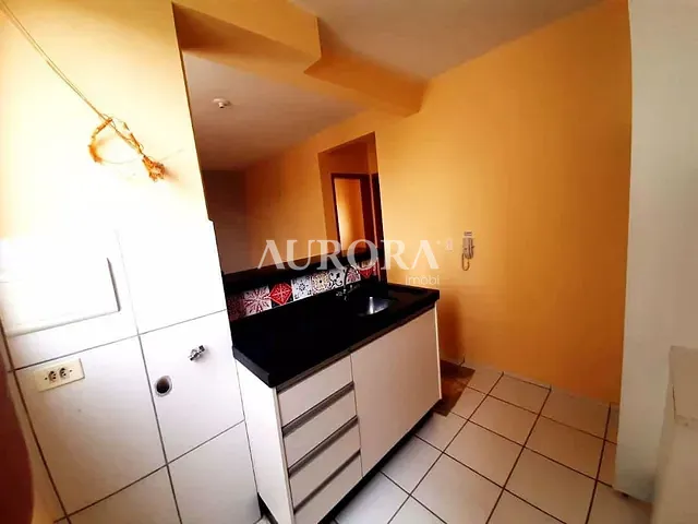 Apartamento com 77m² 2 quartos e 1 banheiro, à venda, no bairro Jardim Maria Luiza em Londrina