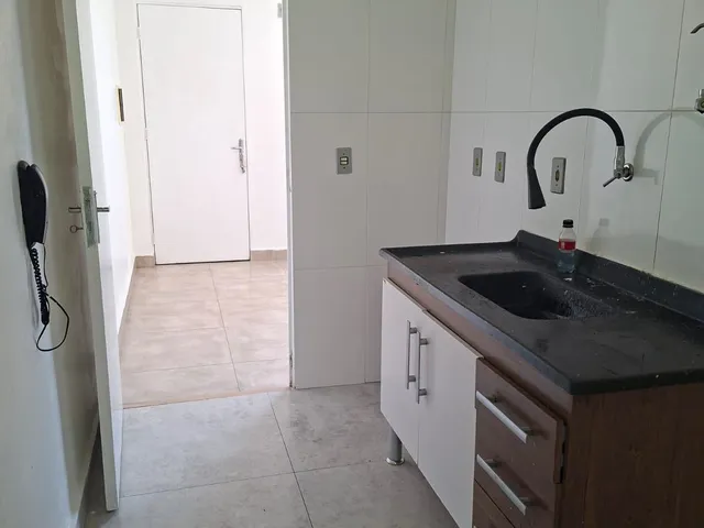 Apartamento 2 quartos e 1 banheiro, para alugar, no bairro Conjunto Promorar Raposo Tavares em São Paulo