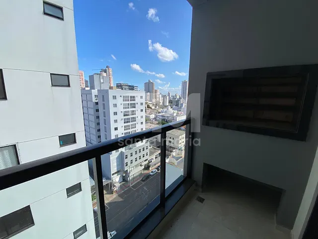 Apartamento 3 quartos e 3 banheiros, para alugar, no bairro Centro em Chapecó