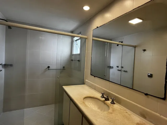 Apartamento com 195m² 3 quartos e 4 banheiros, para alugar, no bairro Vila Madalena em São Paulo