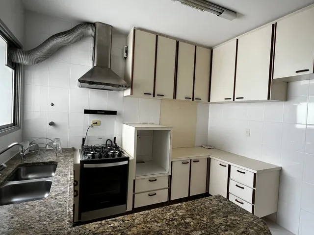 Apartamento com 195m² 3 quartos e 4 banheiros, para alugar, no bairro Vila Madalena em São Paulo