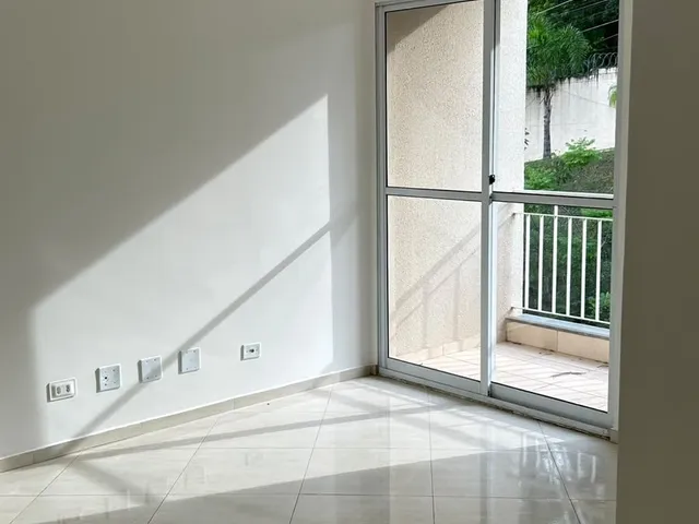 Apartamento 2 quartos e 1 banheiro, para alugar, no bairro Parque Frondoso em Cotia