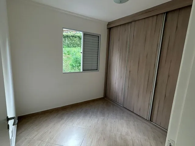 Apartamento 2 quartos e 1 banheiro, para alugar, no bairro Parque Frondoso em Cotia