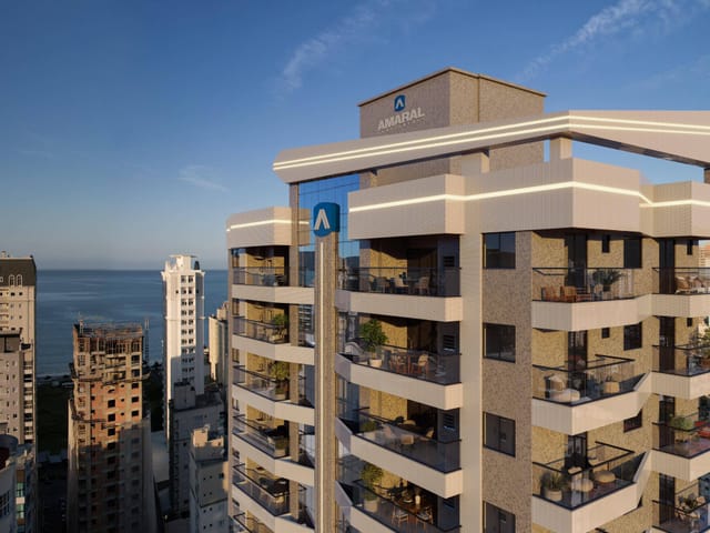 Apartamento com 135m² 3 quartos e 4 banheiros, à venda, no bairro Meia Praia em Itapema