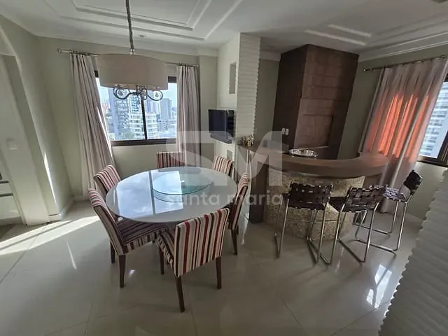 Apartamento com 245m² 3 quartos e 5 banheiros, à venda, no bairro Centro em Chapecó