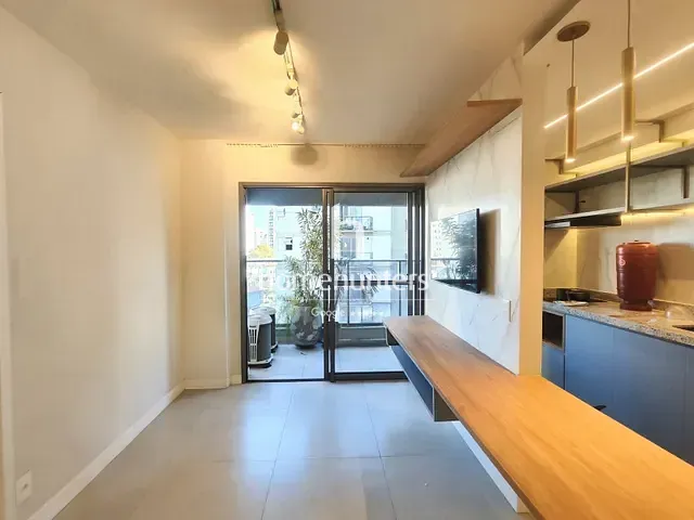 Apartamento com 40m² 1 quarto e 1 banheiro, para alugar, no bairro Cambuí em Campinas