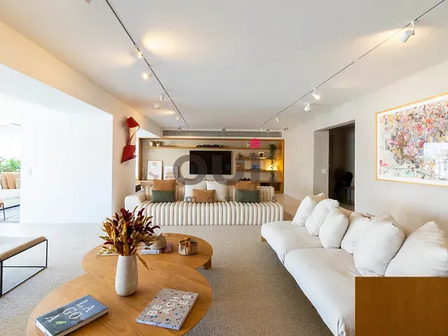 Apartamento 3 quartos e 4 banheiros, à venda, no bairro Moema em São Paulo