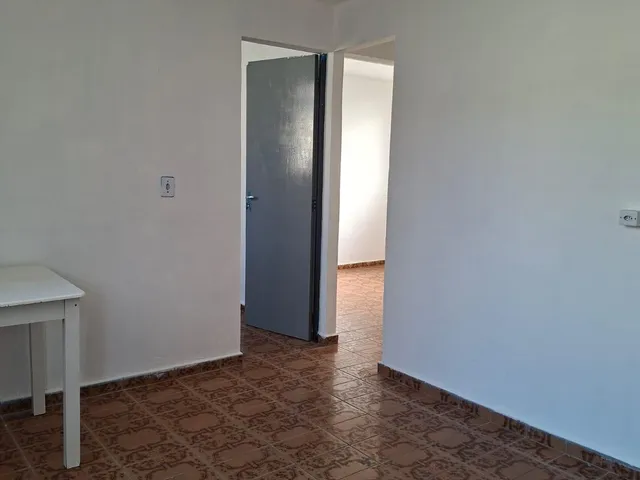 Apartamento 2 quartos e 1 banheiro, para alugar, no bairro Conjunto Promorar Raposo Tavares em São Paulo