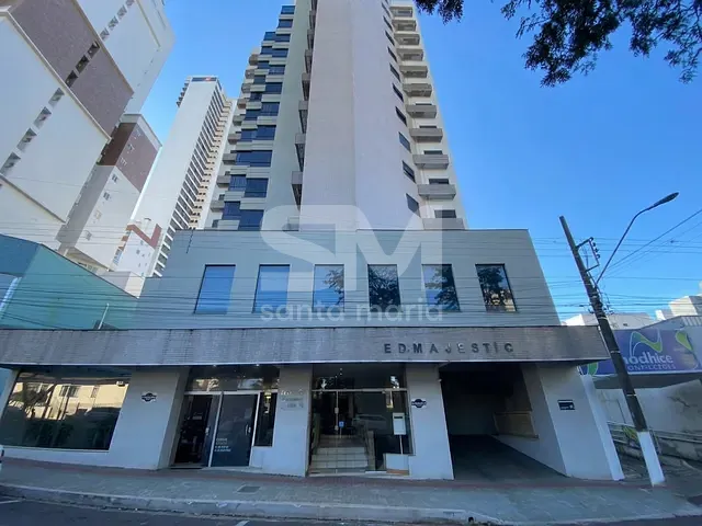 Apartamento 3 quartos e 2 banheiros, para alugar, no bairro Centro em Chapecó