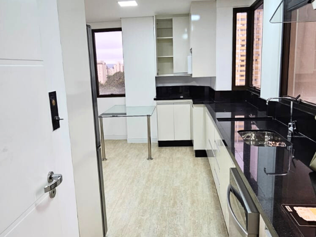 Apartamento com 210m² 3 quartos e 5 banheiros, à venda, no bairro Sumaré em São Paulo