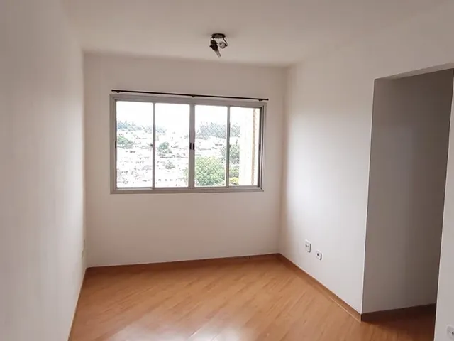 Apartamento com 56m² 2 quartos e 1 banheiro, para alugar, no bairro Jardim Cláudia em São Paulo