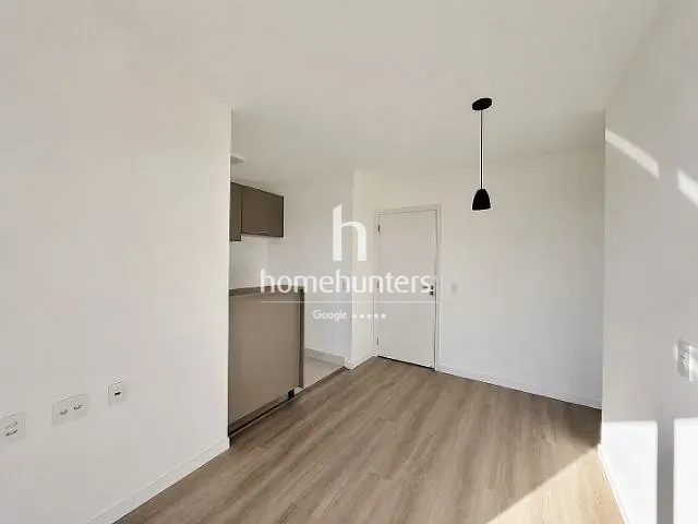 Apartamento 2 quartos e 1 banheiro, para alugar, no bairro Cidade Satélite Íris em Campinas