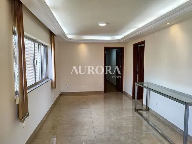 Apartamento com 358m² 5 quartos e 4 banheiros, à venda ou para alugar, no bairro Centro em Londrina