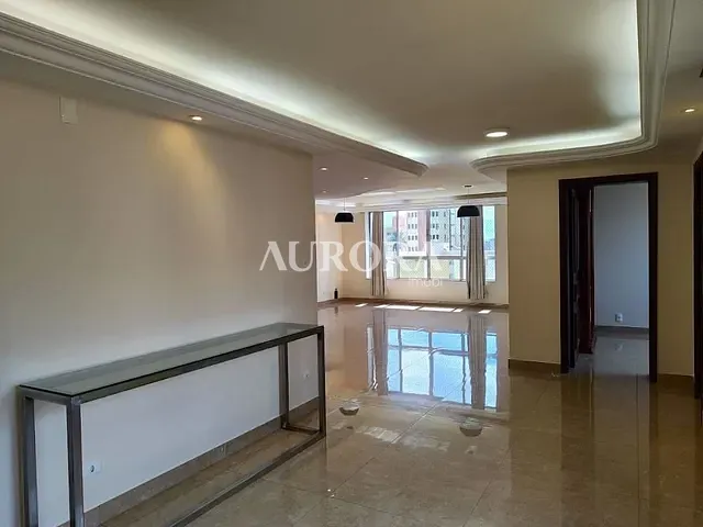 Apartamento com 358m² 5 quartos e 4 banheiros, à venda ou para alugar, no bairro Centro em Londrina