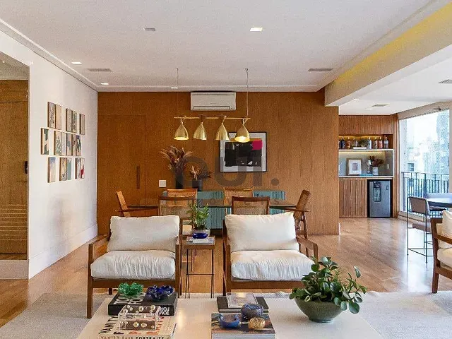 Apartamento 3 quartos e 4 banheiros, à venda, no bairro Itaim Bibi em São Paulo