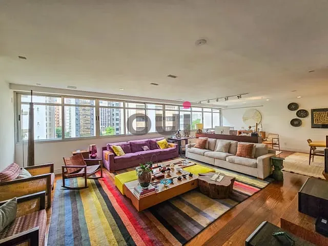 Apartamento 4 quartos e 5 banheiros, à venda, no bairro Jardim Europa em São Paulo