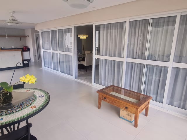 Apartamento com 250m² 4 quartos e 6 banheiros, à venda, no bairro Aclimação em São Paulo