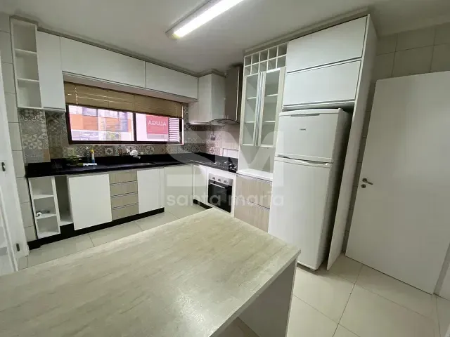 Apartamento 3 quartos e 3 banheiros, para alugar, no bairro Centro em Chapecó