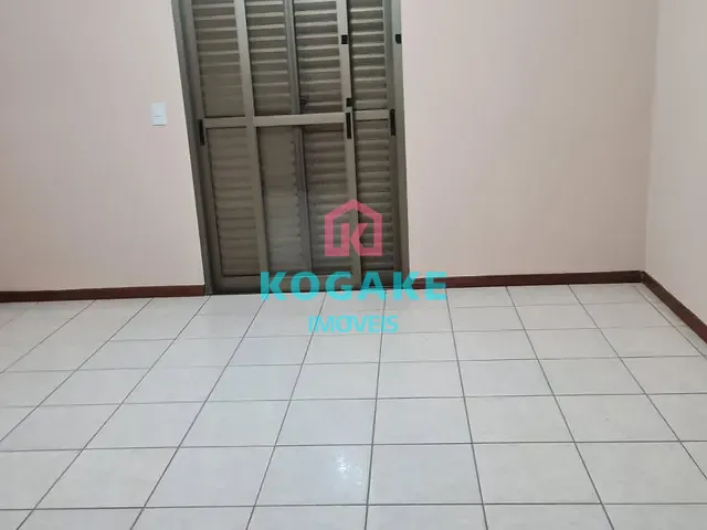 Apartamento 4 quartos e 1 banheiro, para alugar, no bairro Centro em São José dos Campos