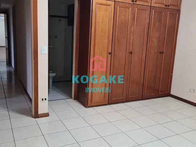 Apartamento 4 quartos e 1 banheiro, para alugar, no bairro Centro em São José dos Campos