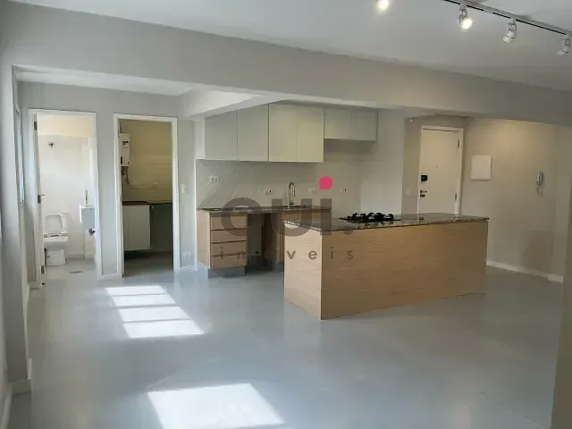 Apartamento 2 quartos e 2 banheiros, à venda, no bairro Moema em São Paulo