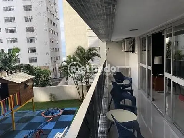 Apartamento com 400m² 6 quartos e 4 banheiros, à venda, no bairro Centro em Guarujá
