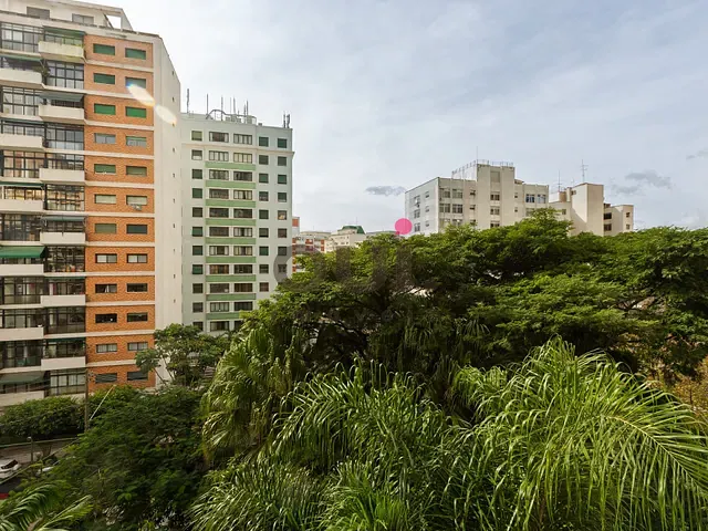 Apartamento 2 quartos e 2 banheiros, à venda, no bairro Itaim Bibi em São Paulo