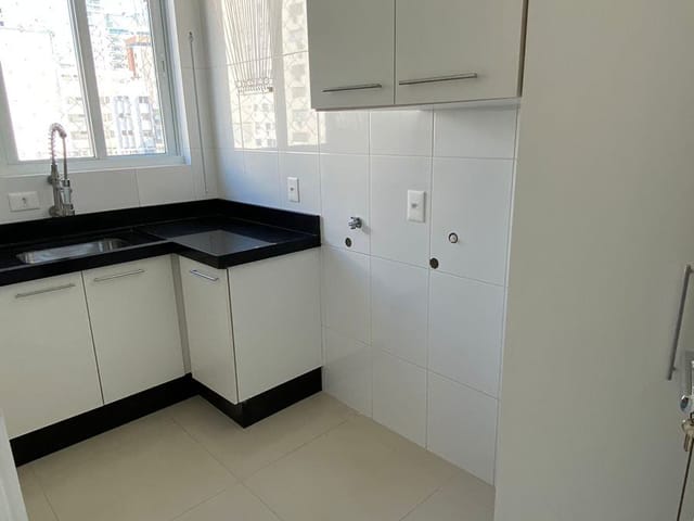 Apartamento com 203m² 3 quartos e 2 banheiros, à venda, no bairro Centro em Balneário Camboriú