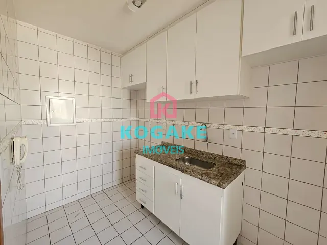 Apartamento 2 quartos e 1 banheiro, para alugar, no bairro Jardim das Colinas em São José dos Campos