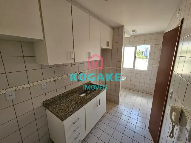 Apartamento 2 quartos e 1 banheiro, para alugar, no bairro Jardim das Colinas em São José dos Campos